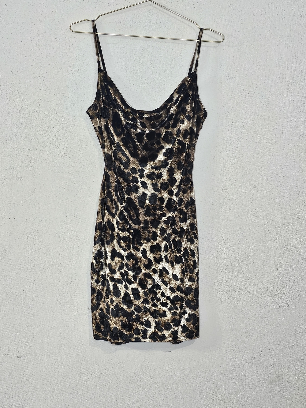 Y2K Akira Leopard Bodycon Size M Mini Dress Velvet Animal Print Whimi Cowl Neck - Picture 2 of 12